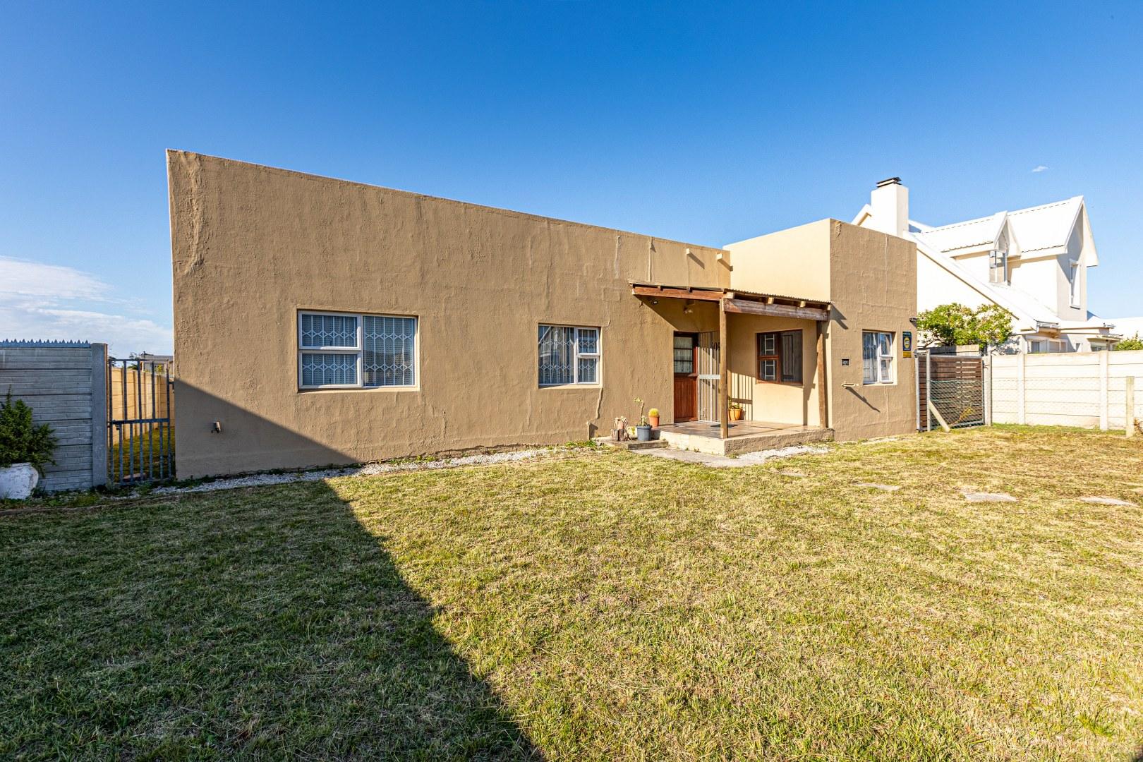 Image 4 of 6