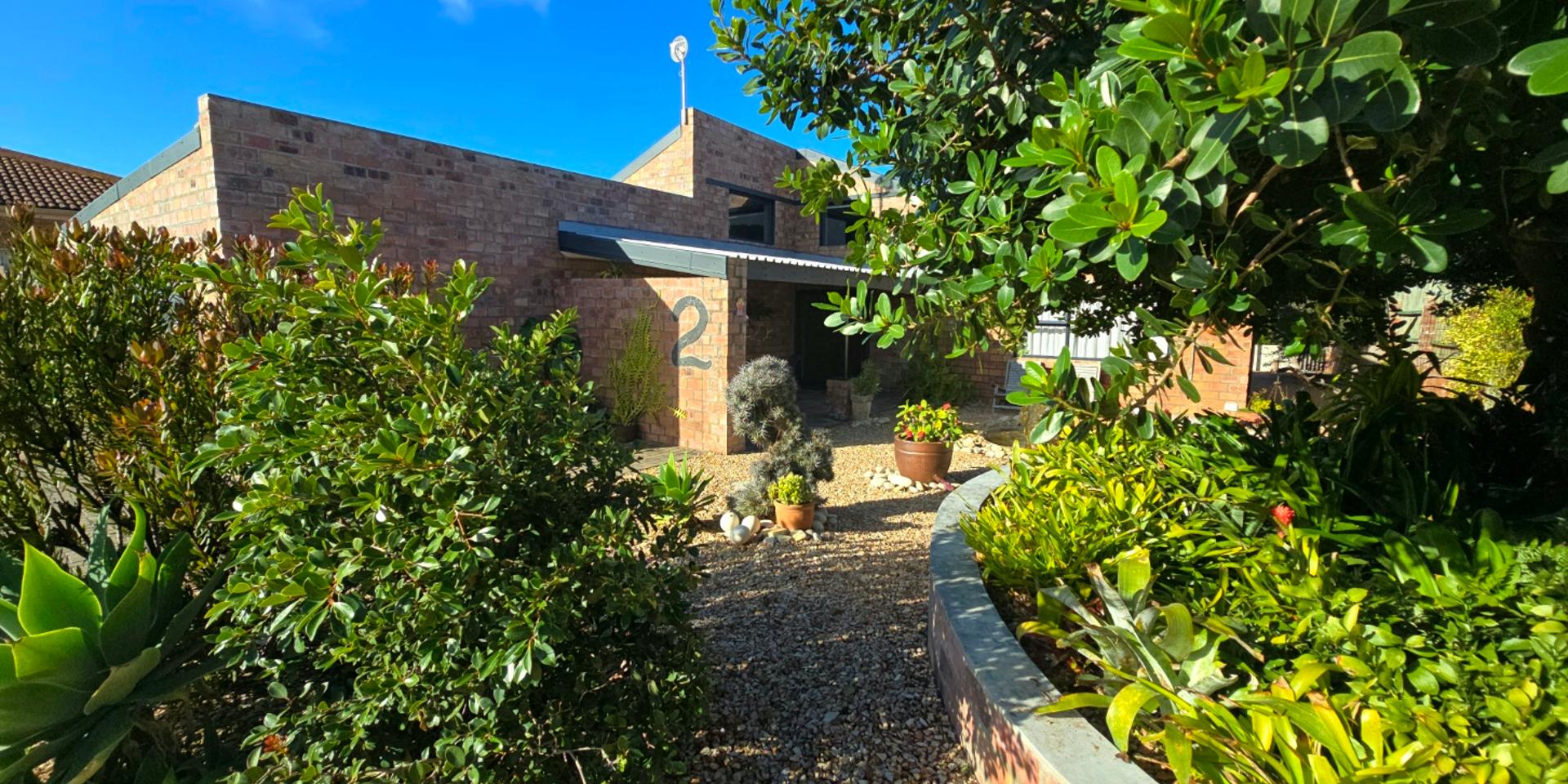 Image 2 of 6