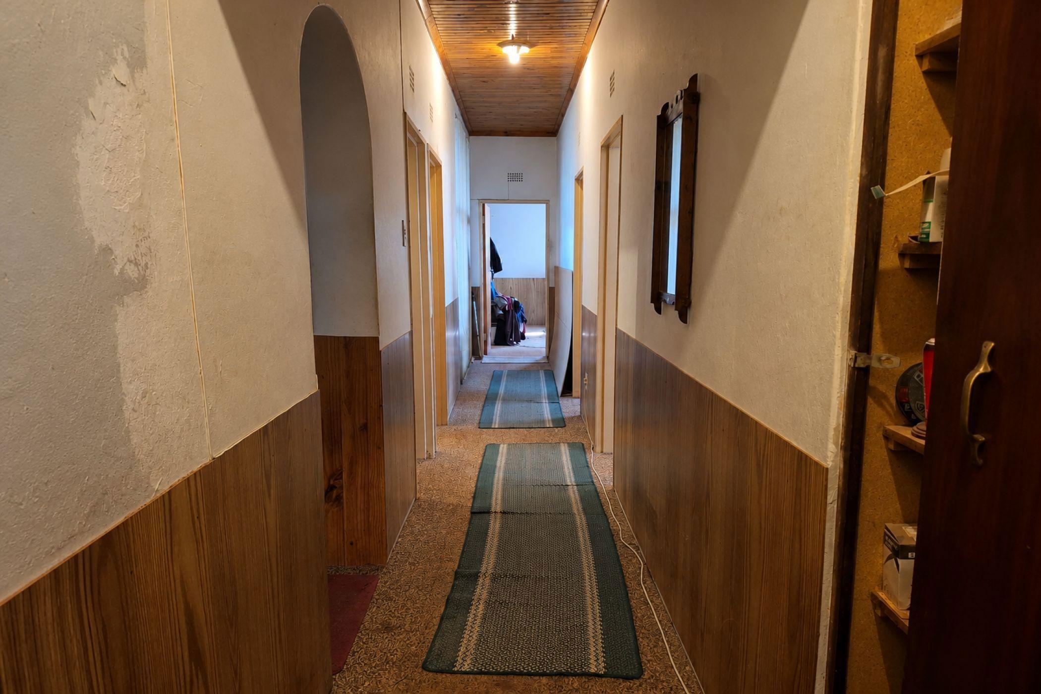 Image 5 of 6