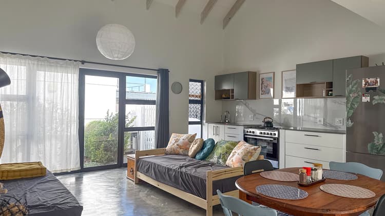 Main property image
