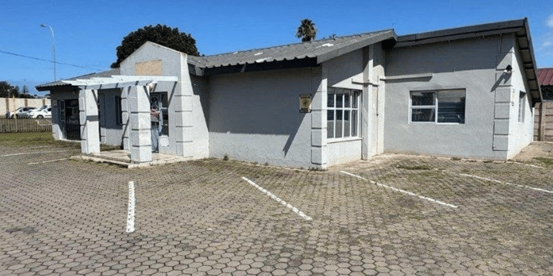 Image 4 of 6