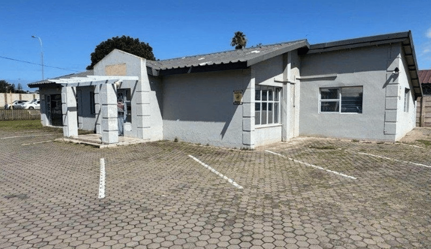 Image 4 of 6