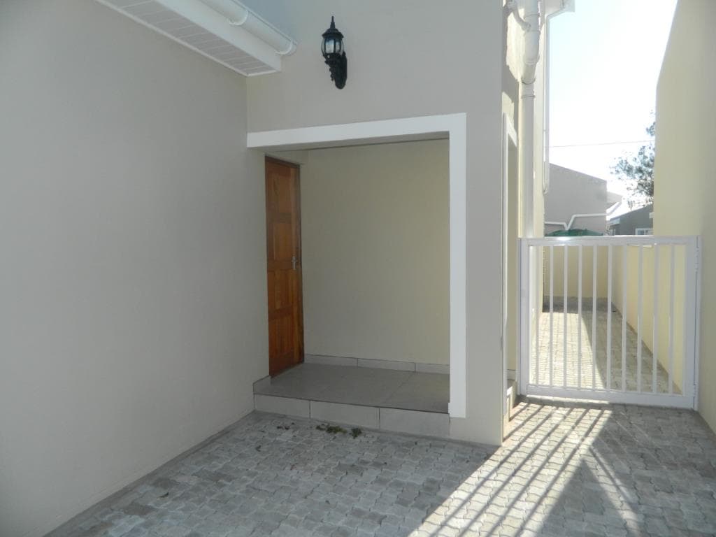 Image 4 of 6