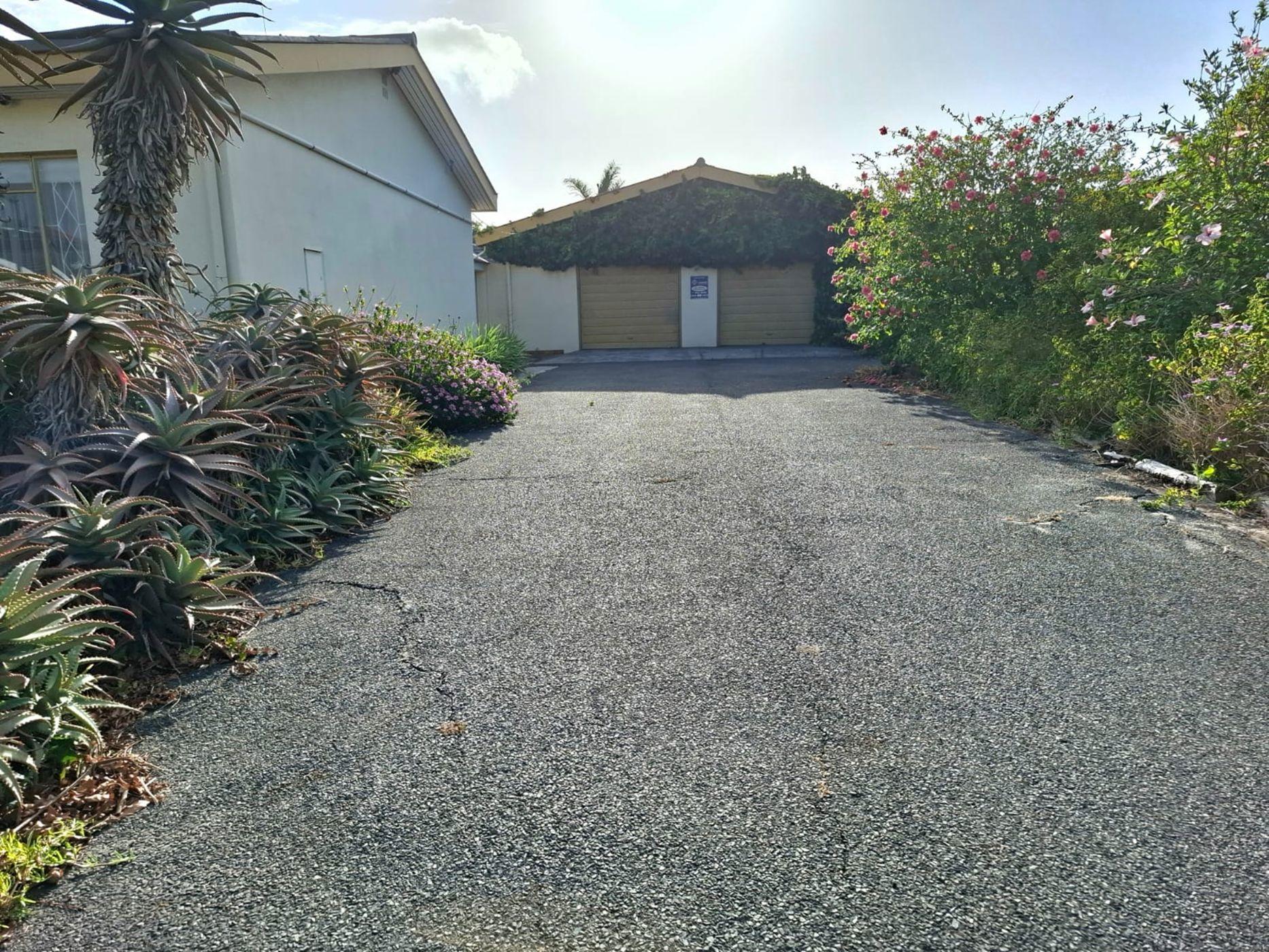 Image 2 of 6
