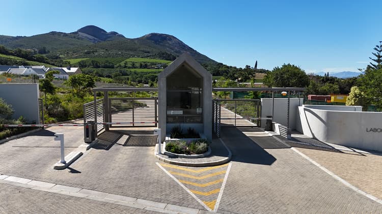Main property image