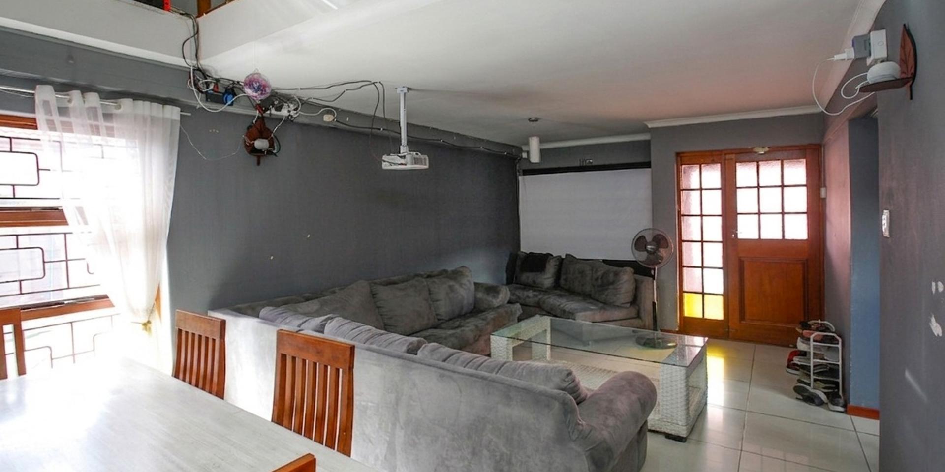 Image 5 of 6