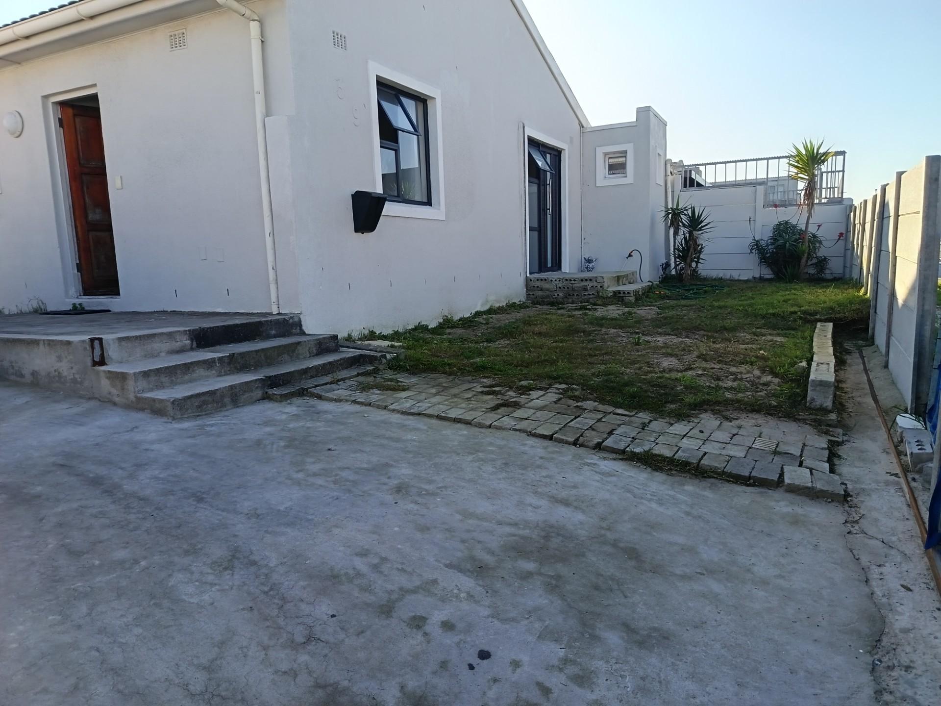 Image 2 of 6