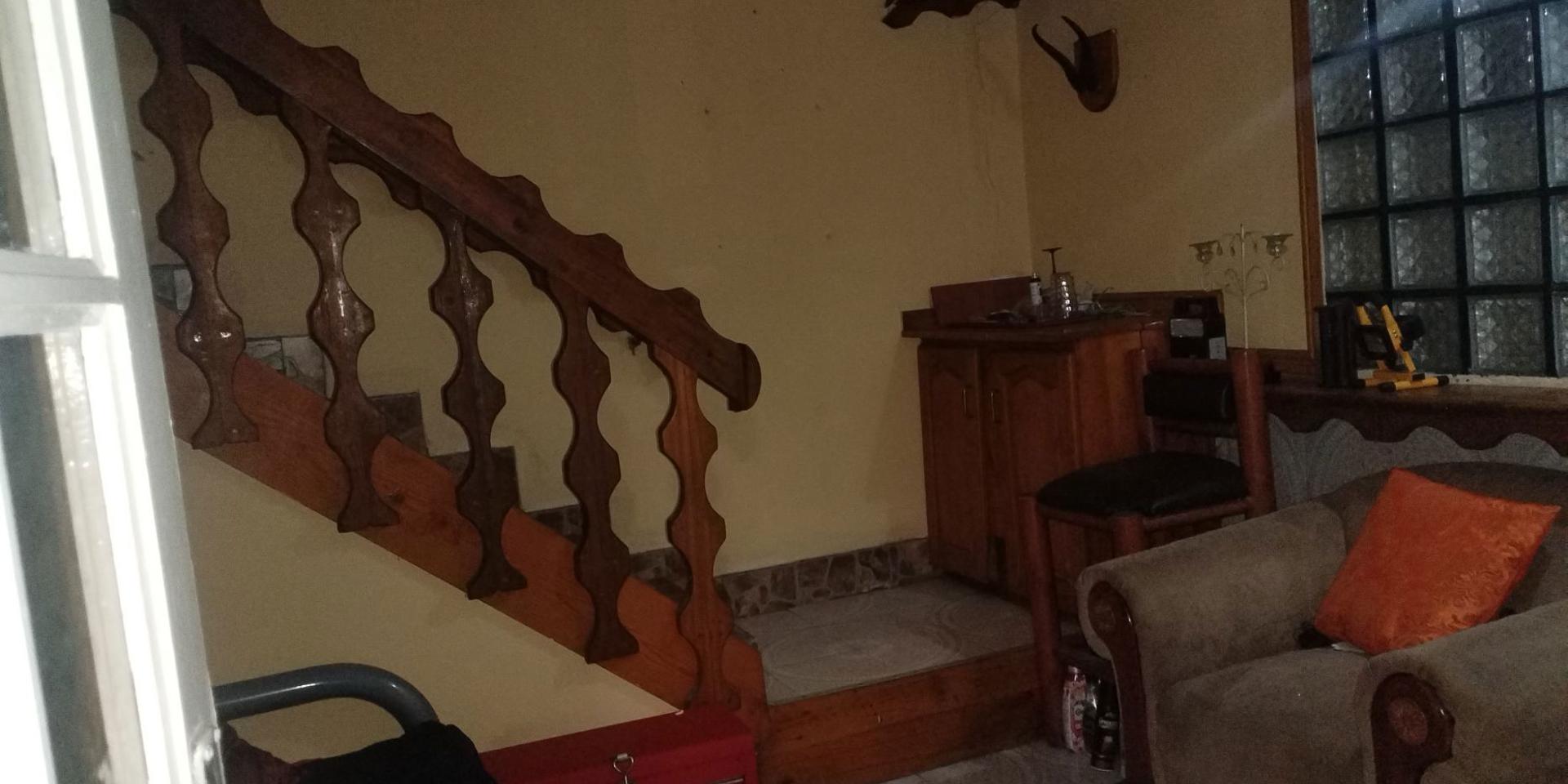 Image 4 of 6