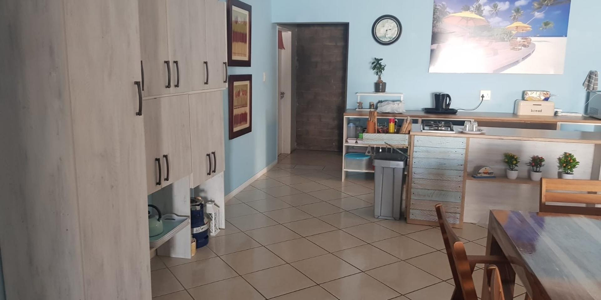 Image 5 of 6