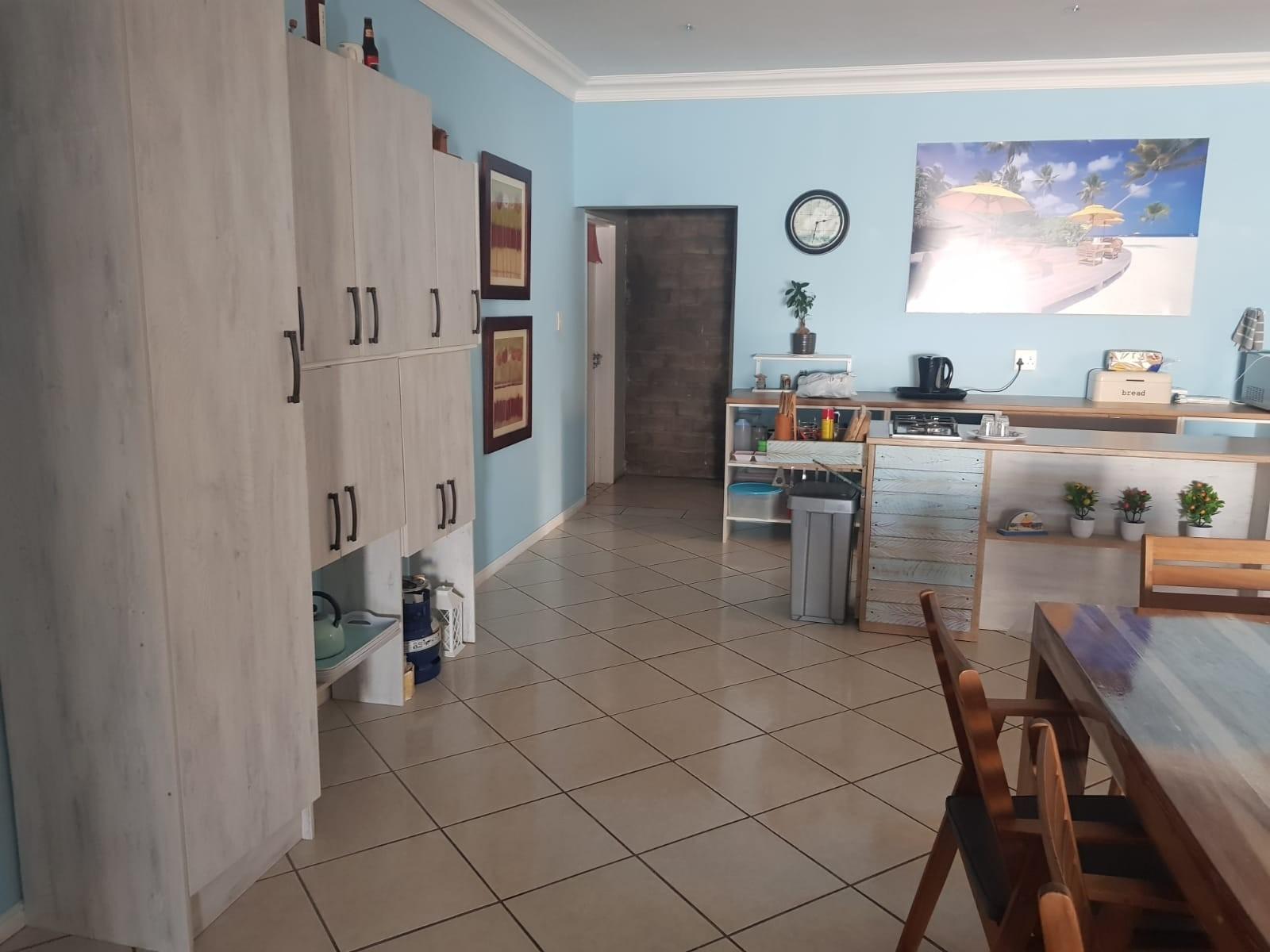 Image 5 of 6