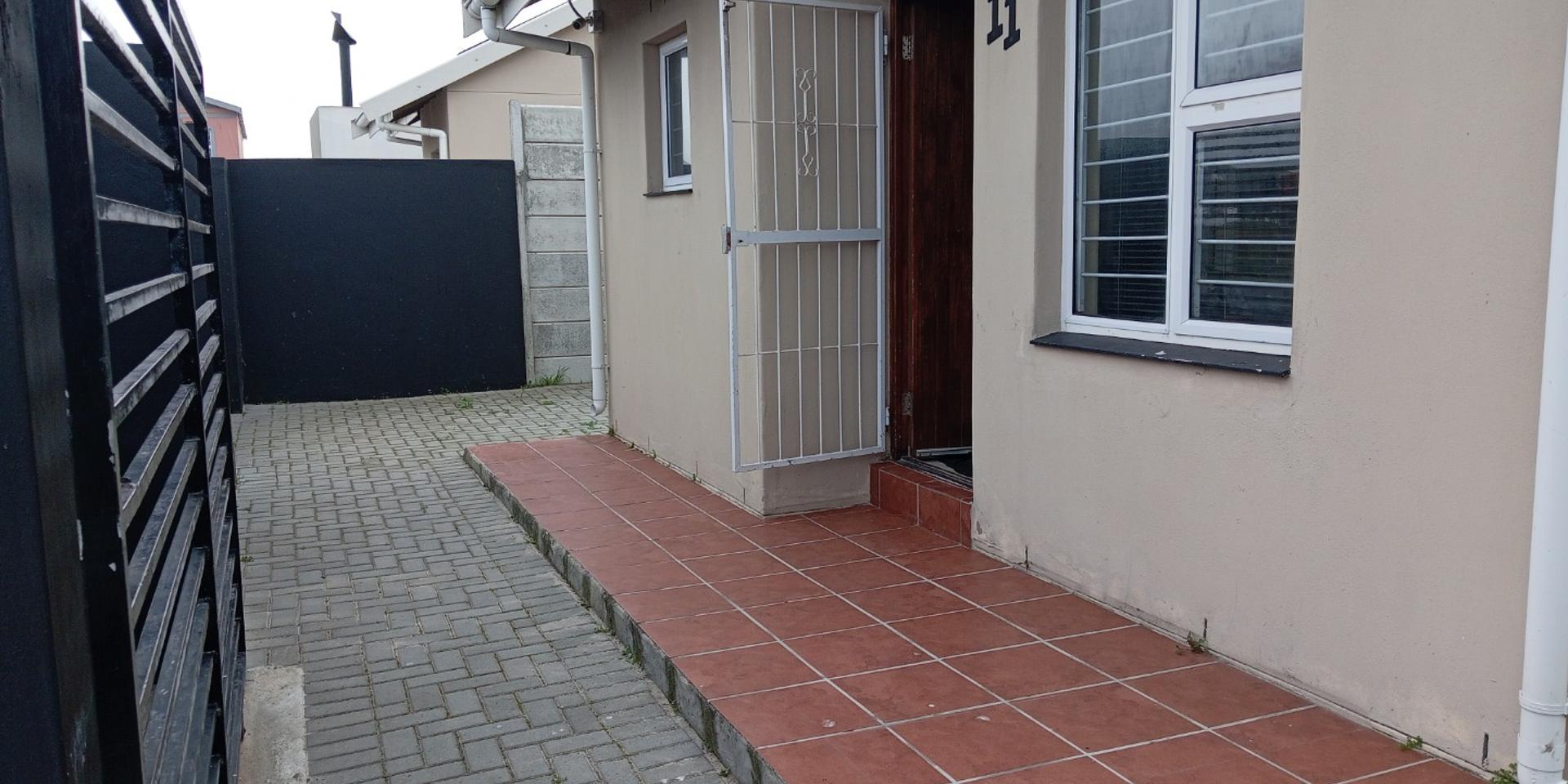 Image 2 of 6