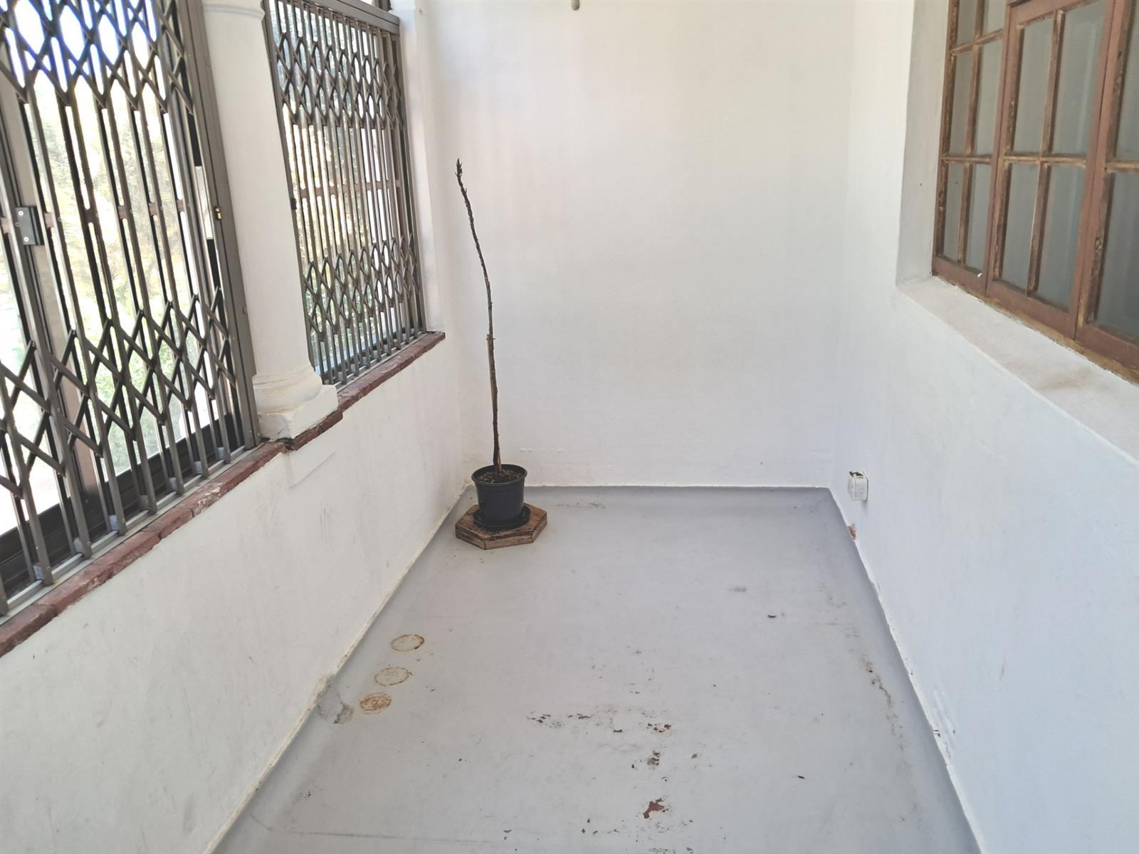 Image 5 of 6