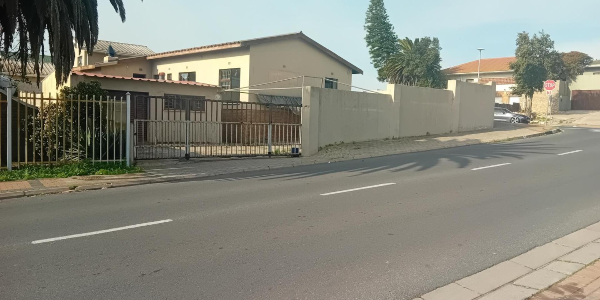 Image 1 of 6