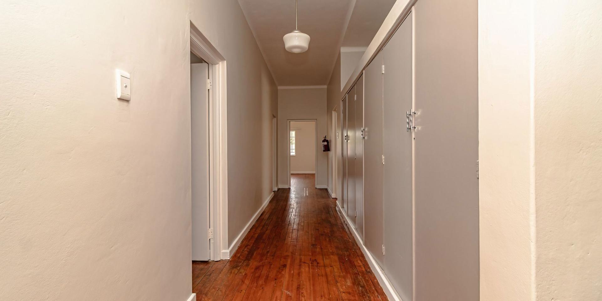 Image 2 of 6
