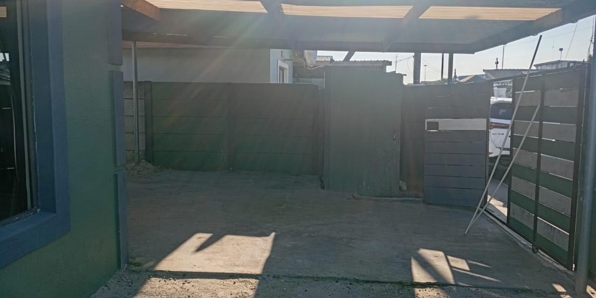 Image 2 of 6