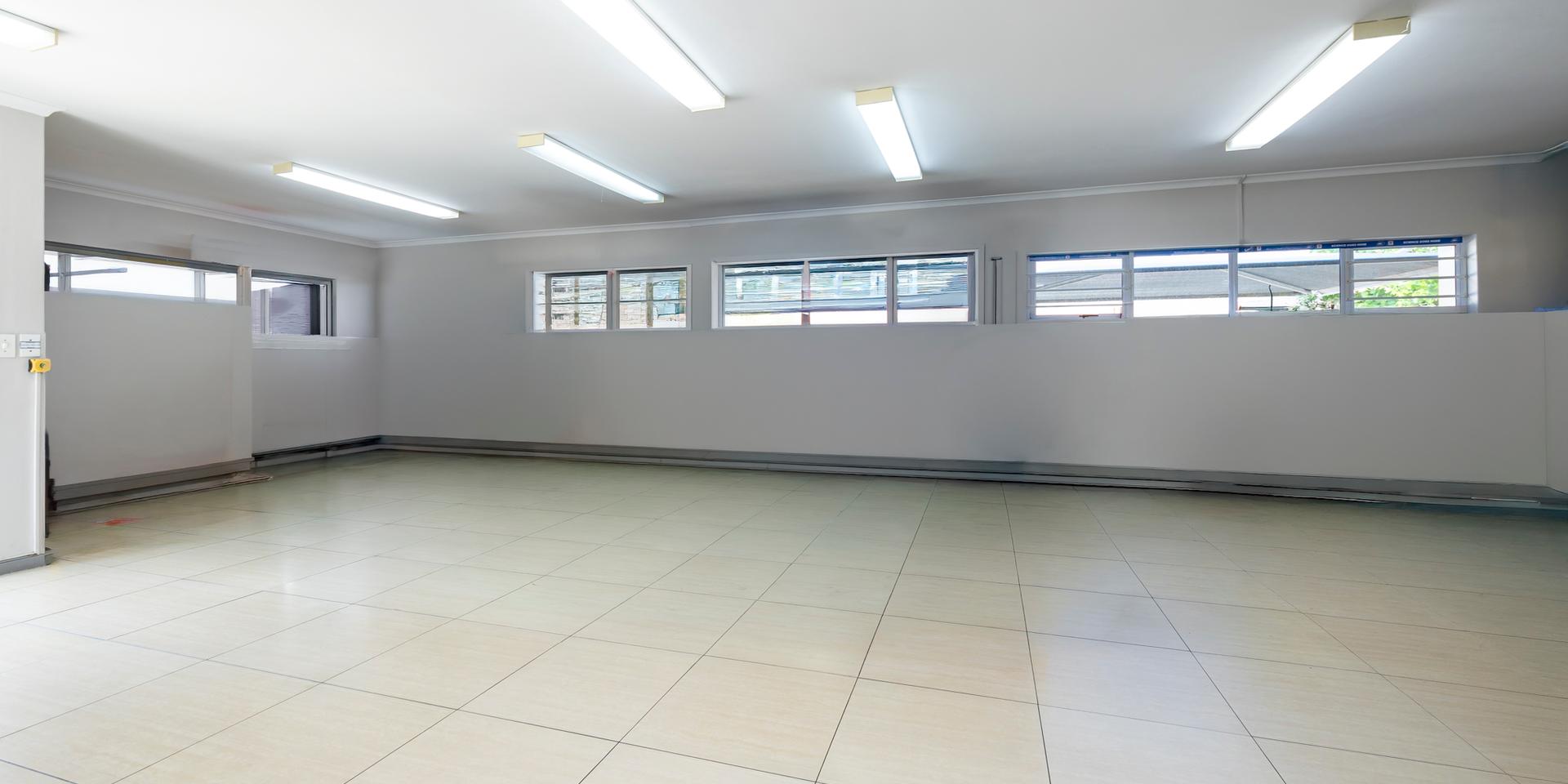 Image 4 of 6