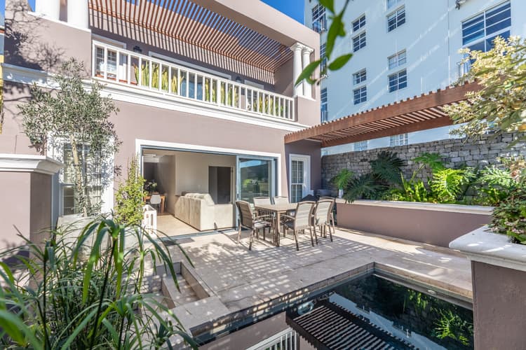 Main property image