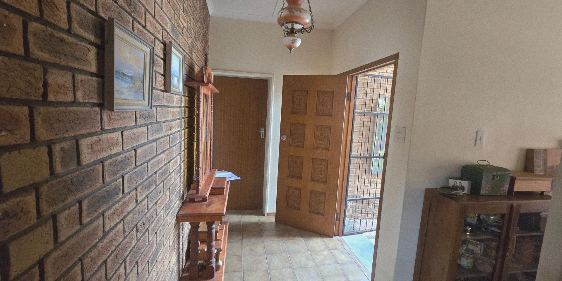 Image 5 of 6