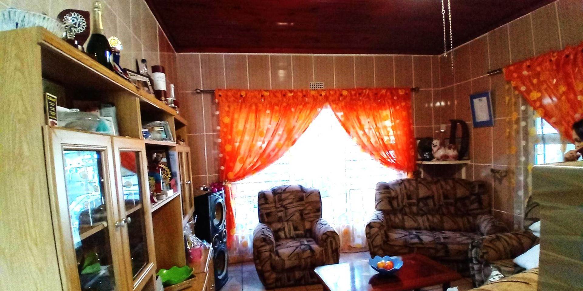 Image 4 of 6