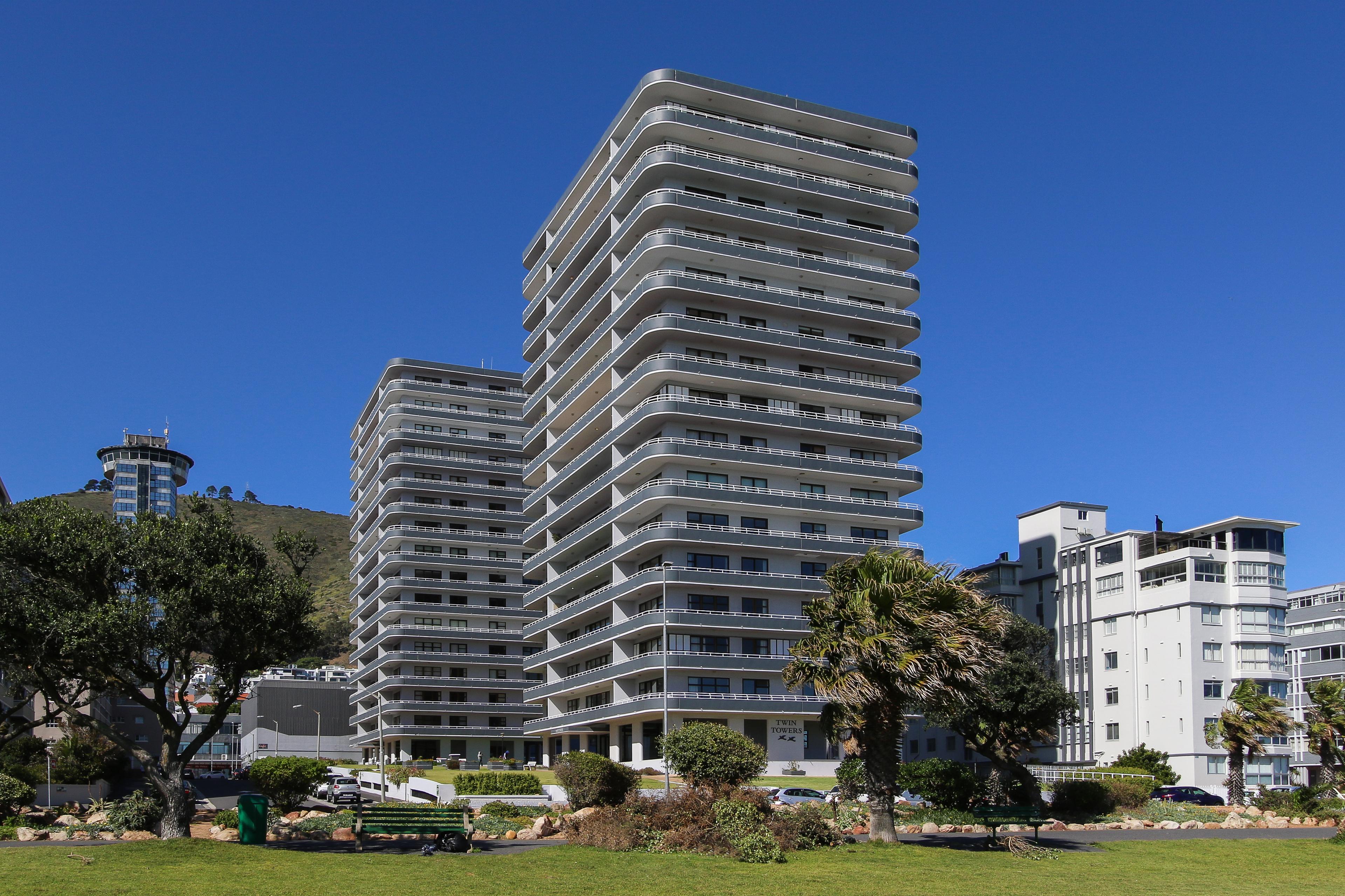 Image 4 of 6