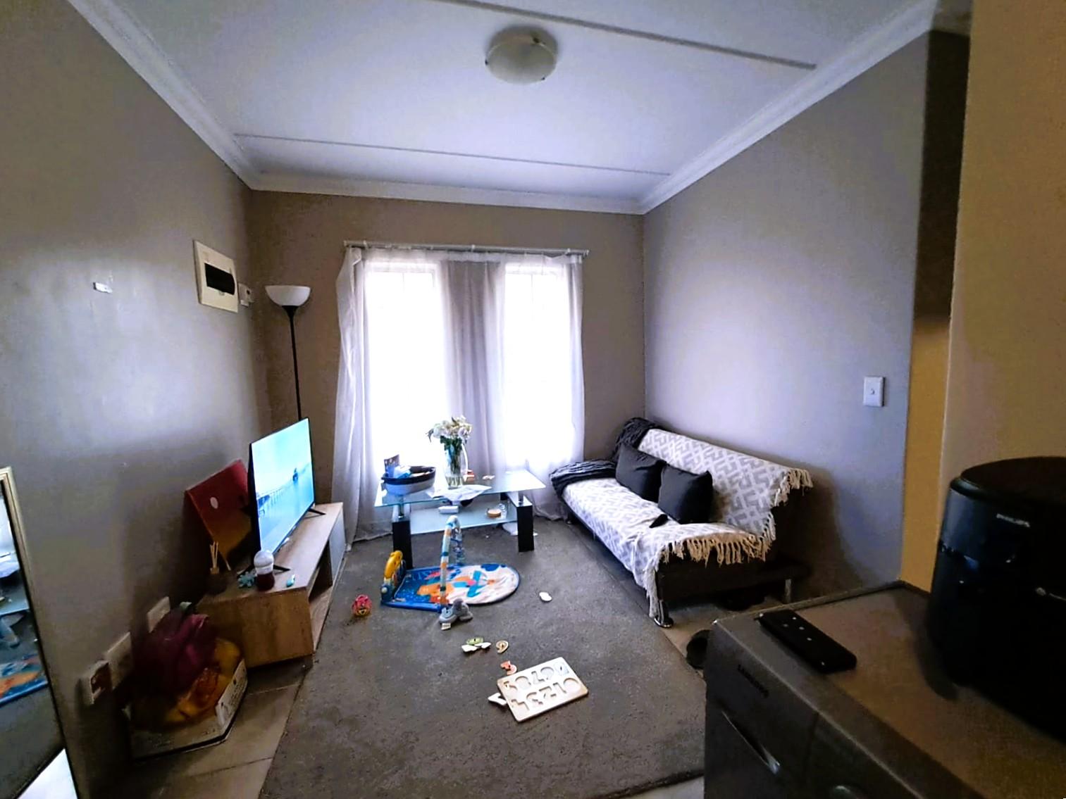 Image 3 of 6