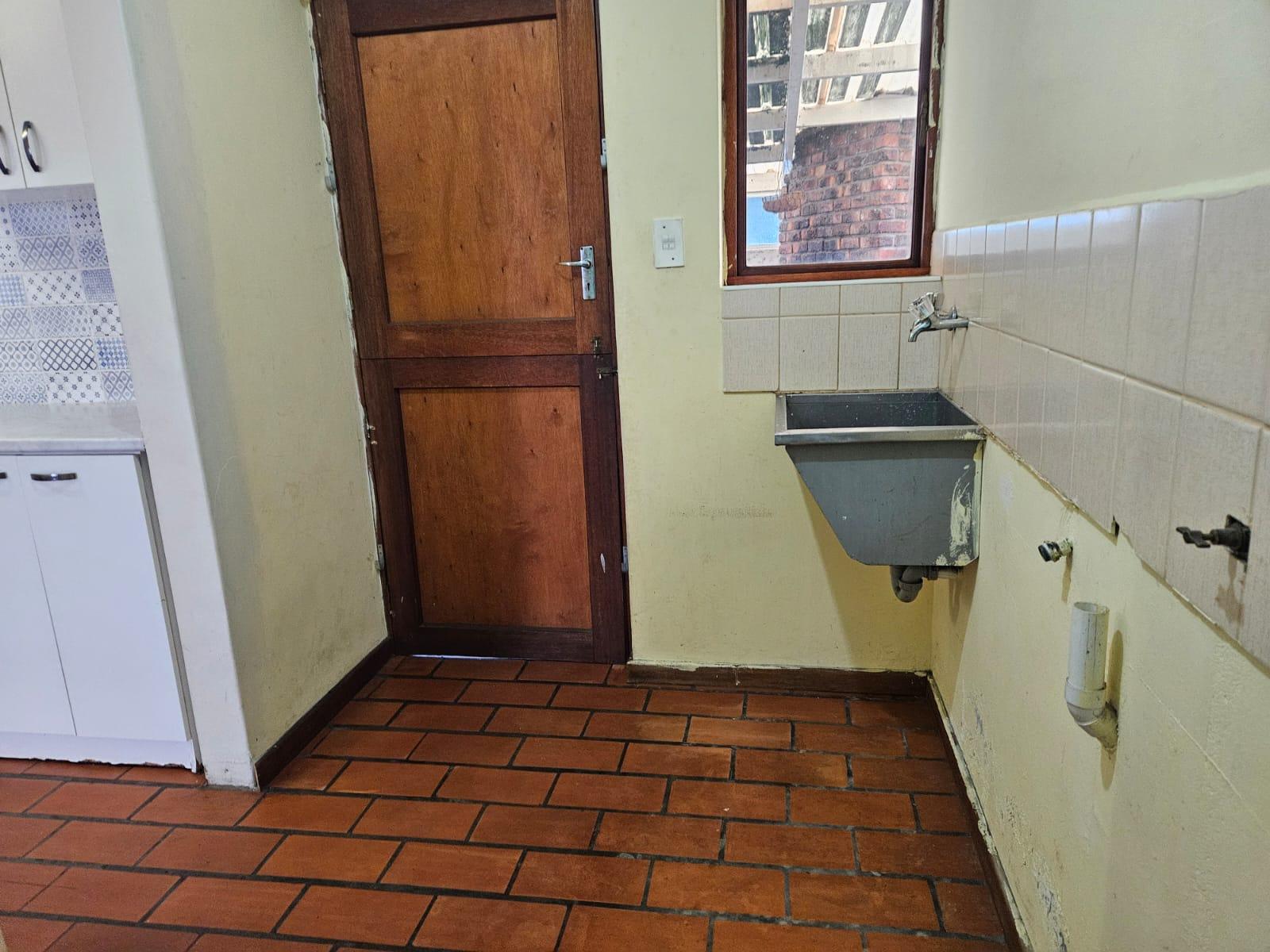 Image 2 of 6