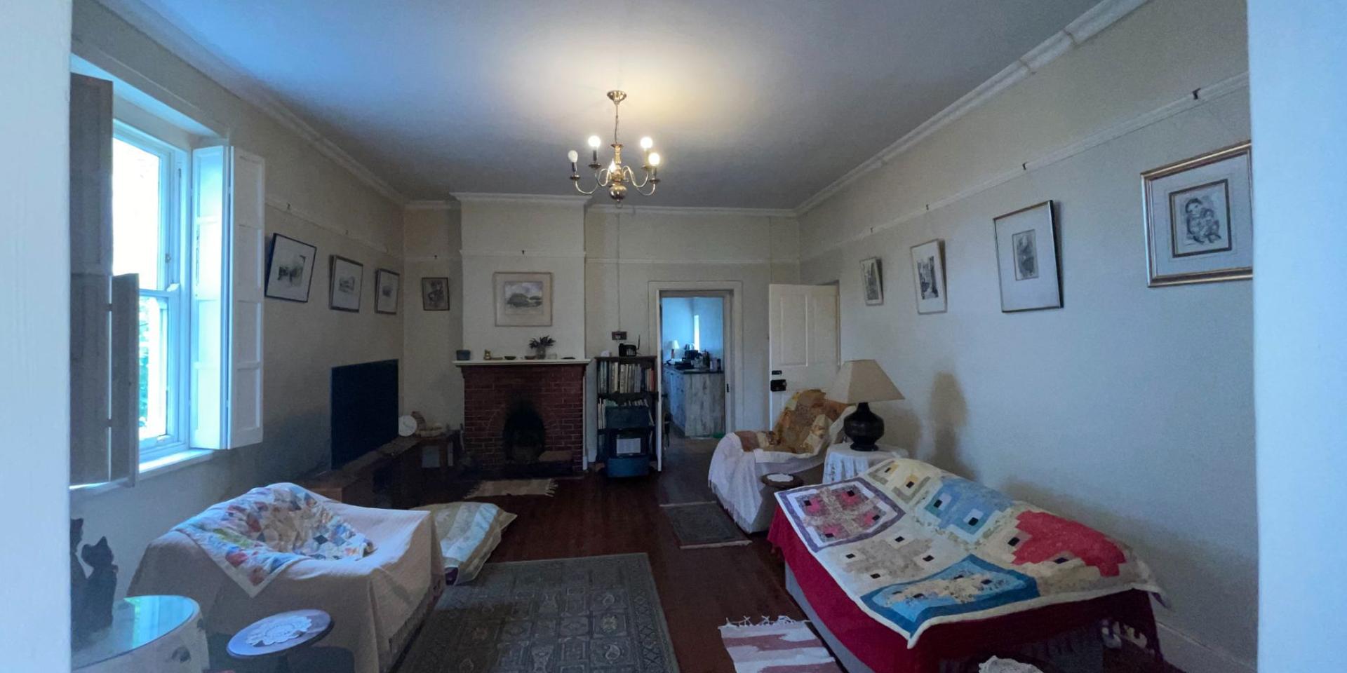 Image 2 of 6