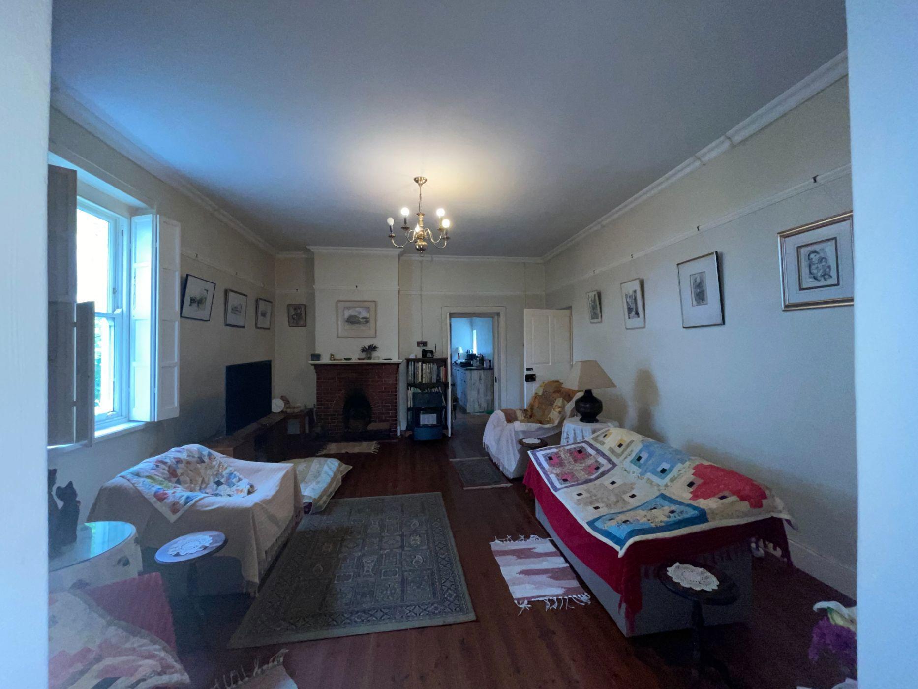 Image 4 of 6