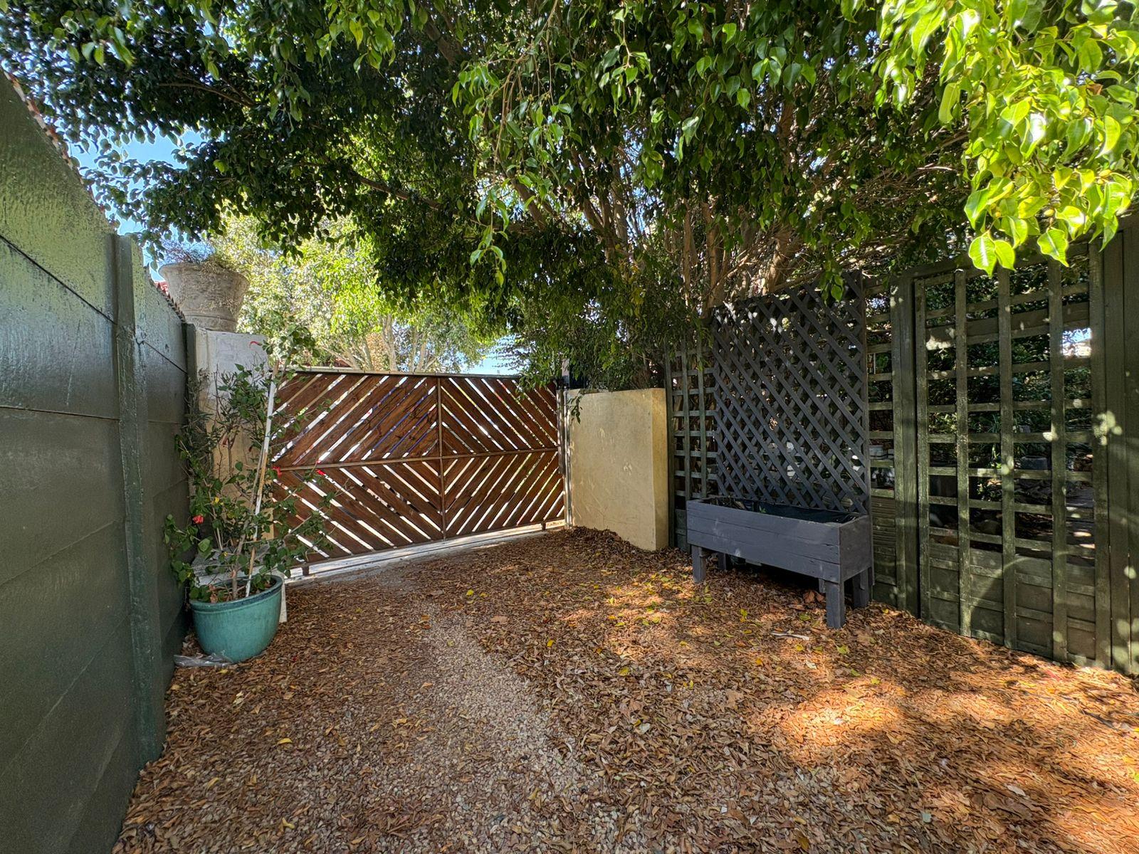 Image 5 of 6