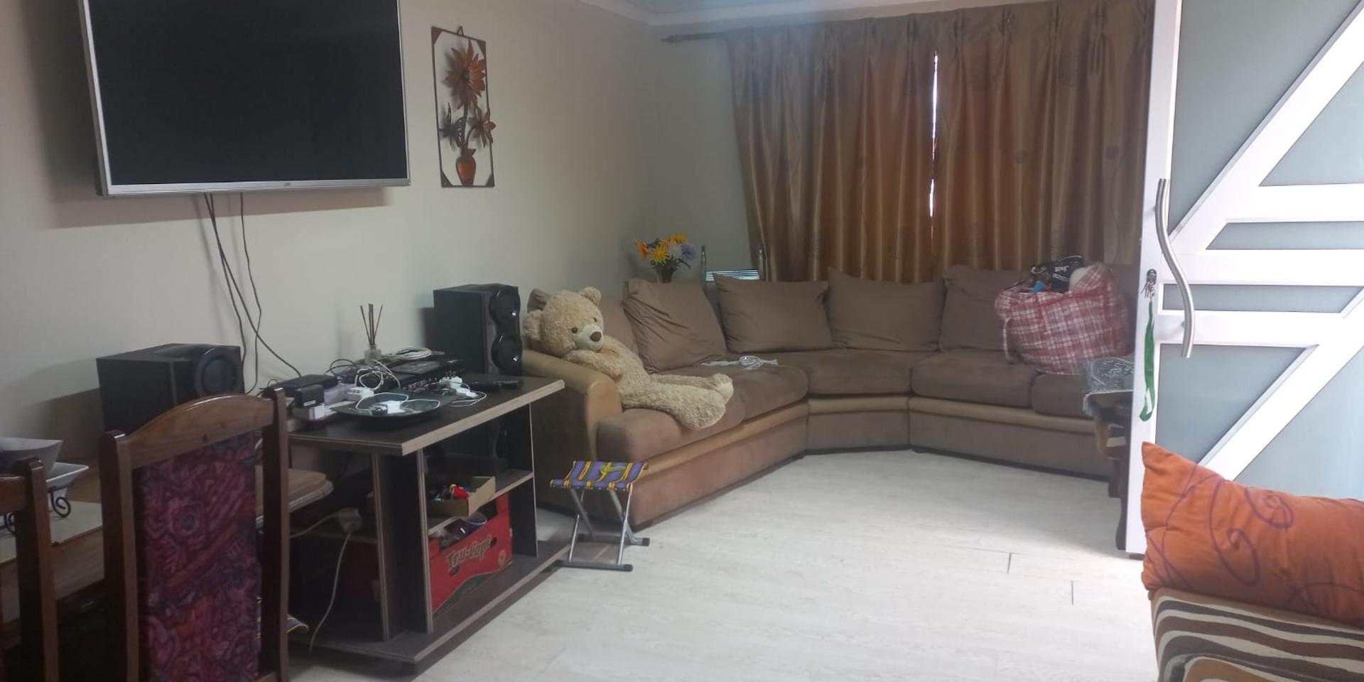 Image 4 of 6