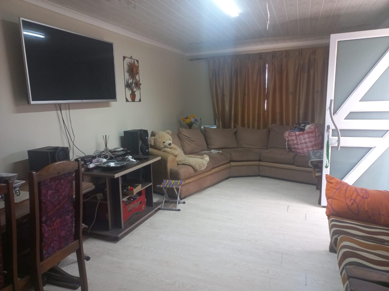 Image 4 of 6