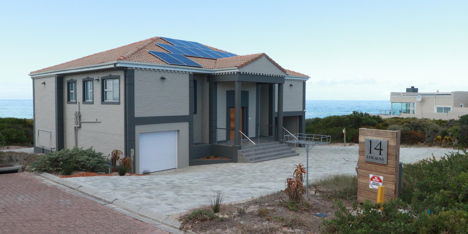 Image 2 of 6