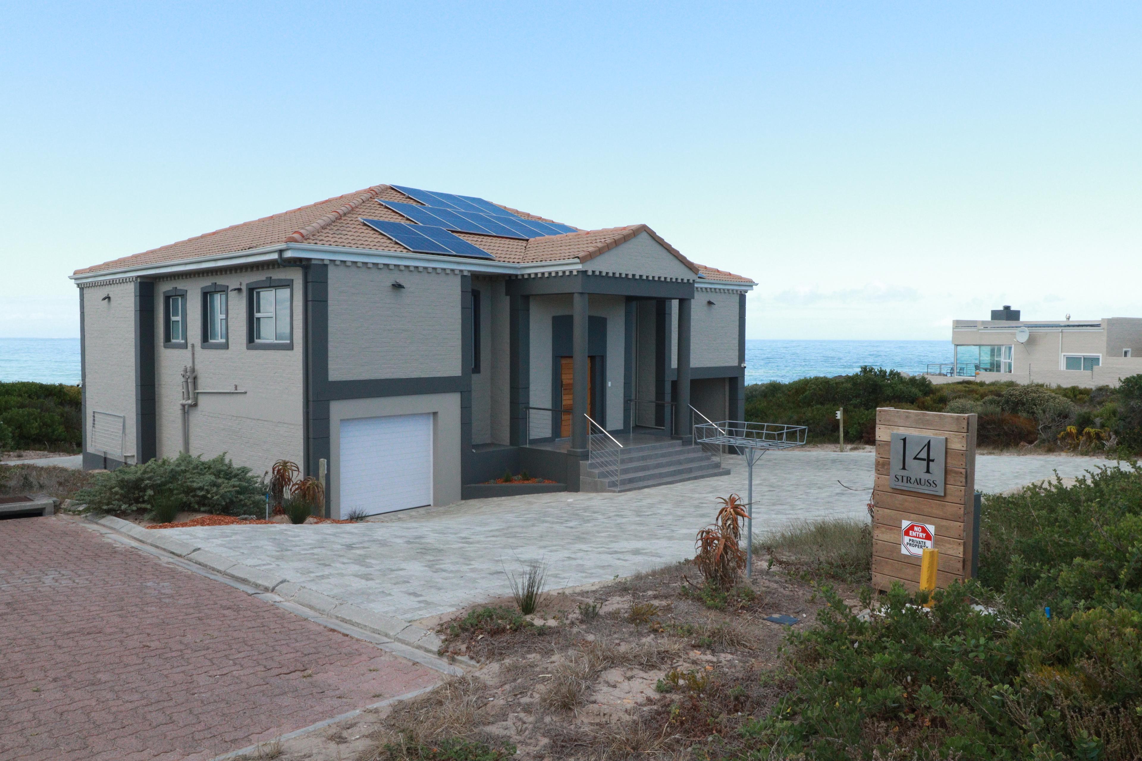Image 4 of 6