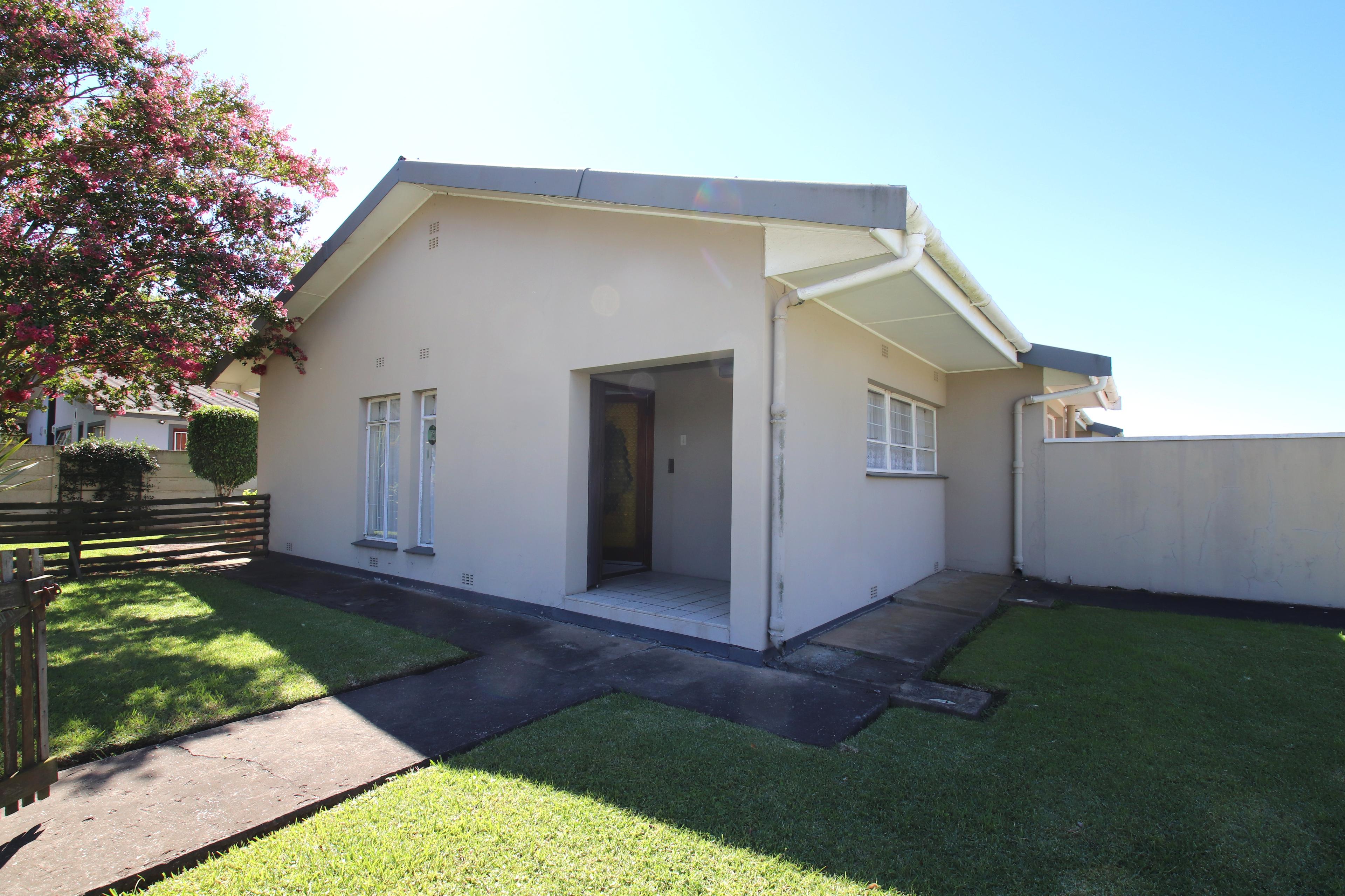 Image 4 of 6