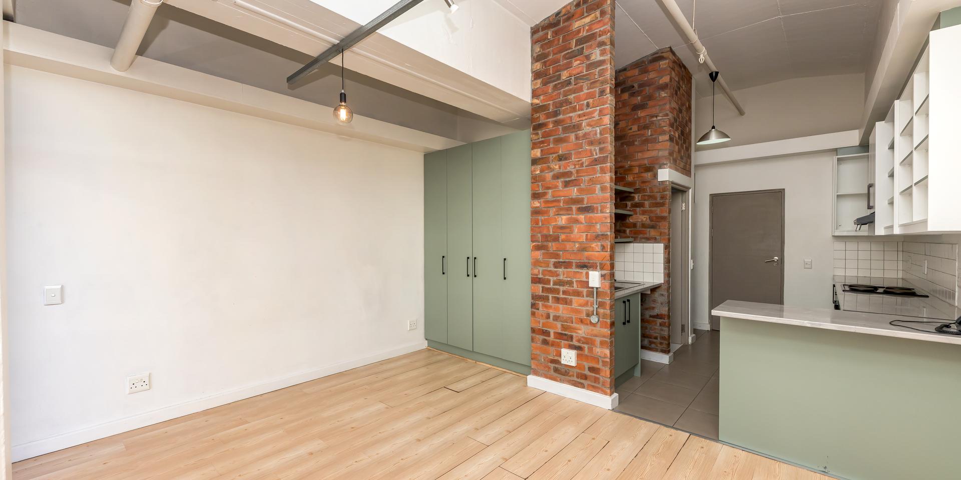 Image 5 of 6