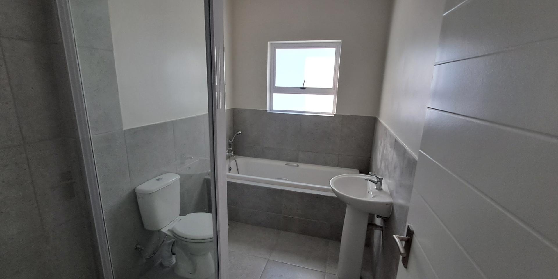 Image 3 of 6