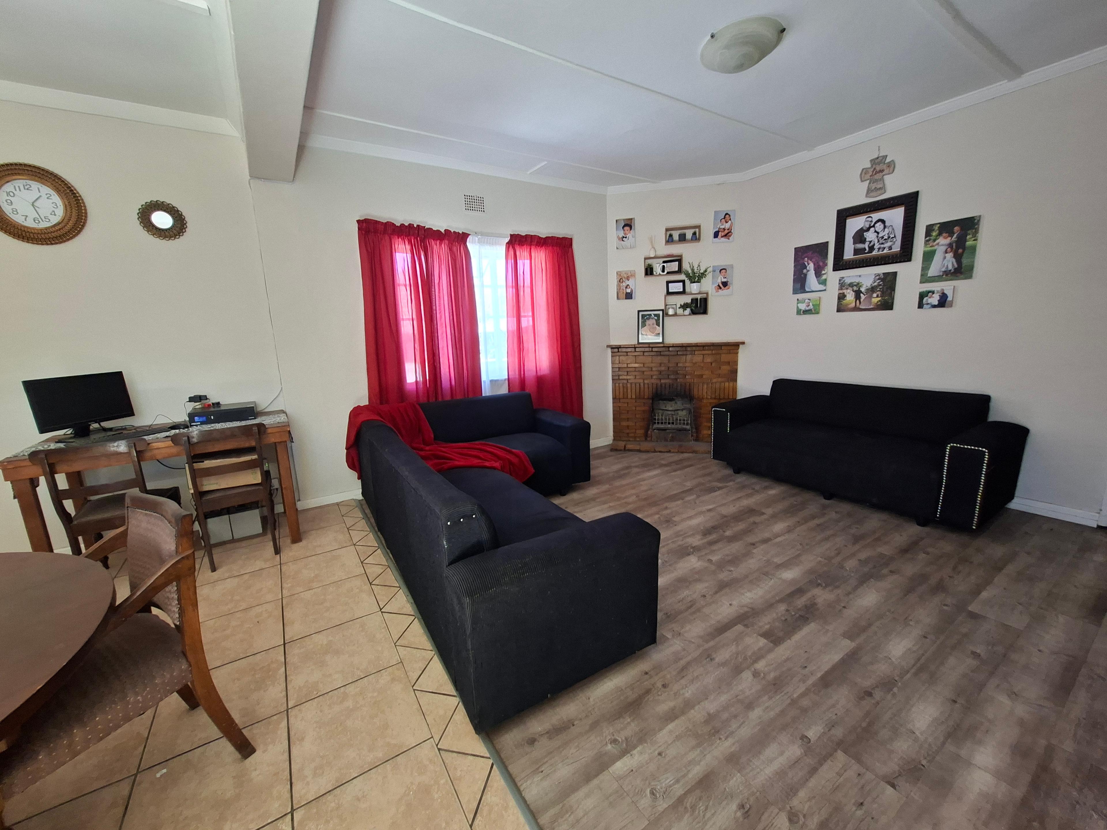 Image 3 of 6
