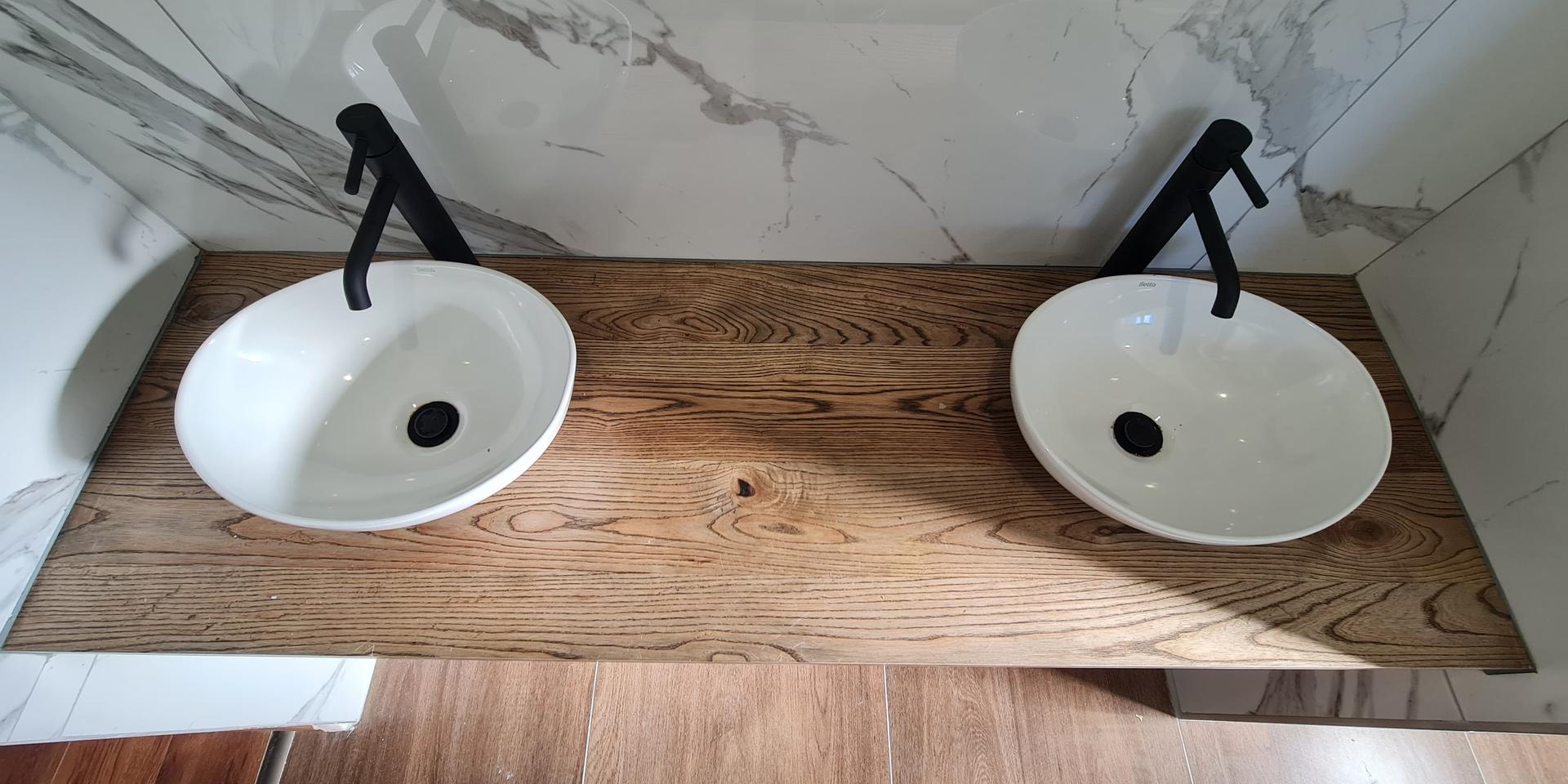 Image 4 of 6