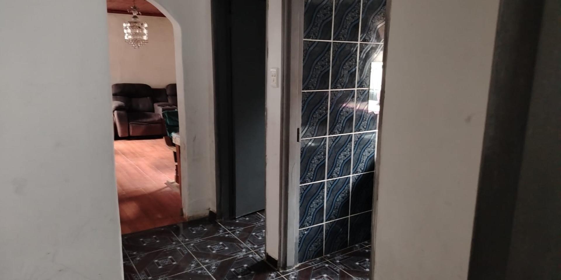 Image 4 of 6