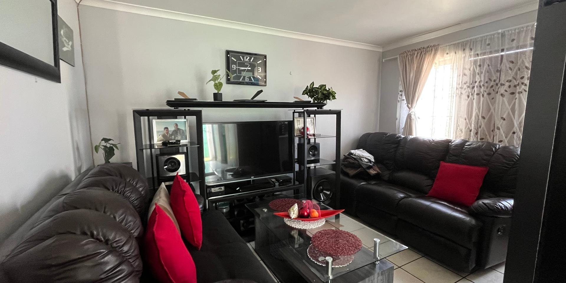 Image 2 of 6