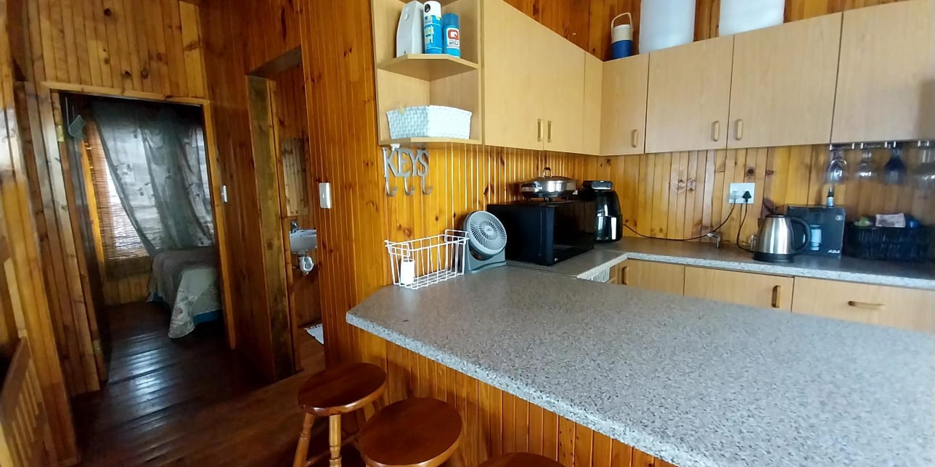 Image 4 of 6