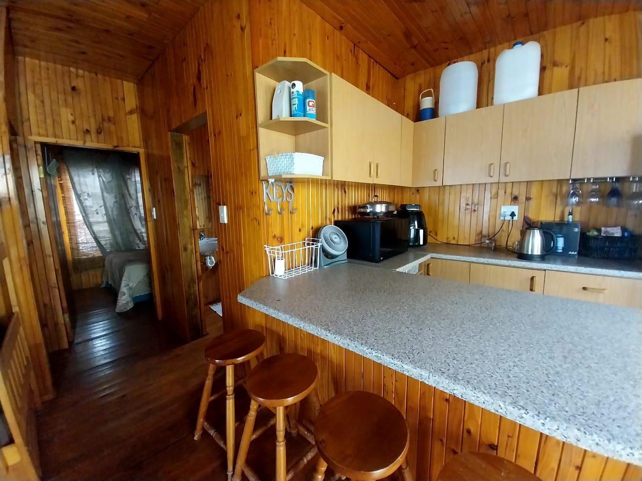 Image 4 of 6