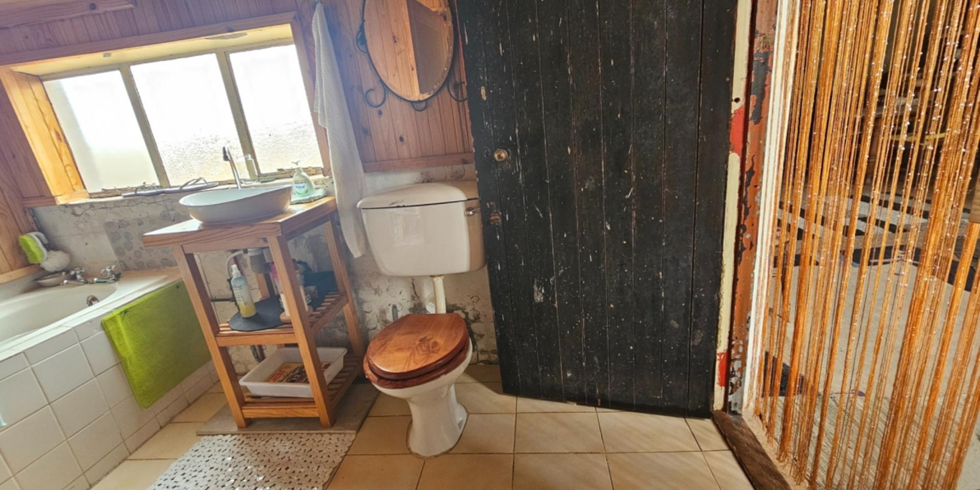 Image 2 of 6
