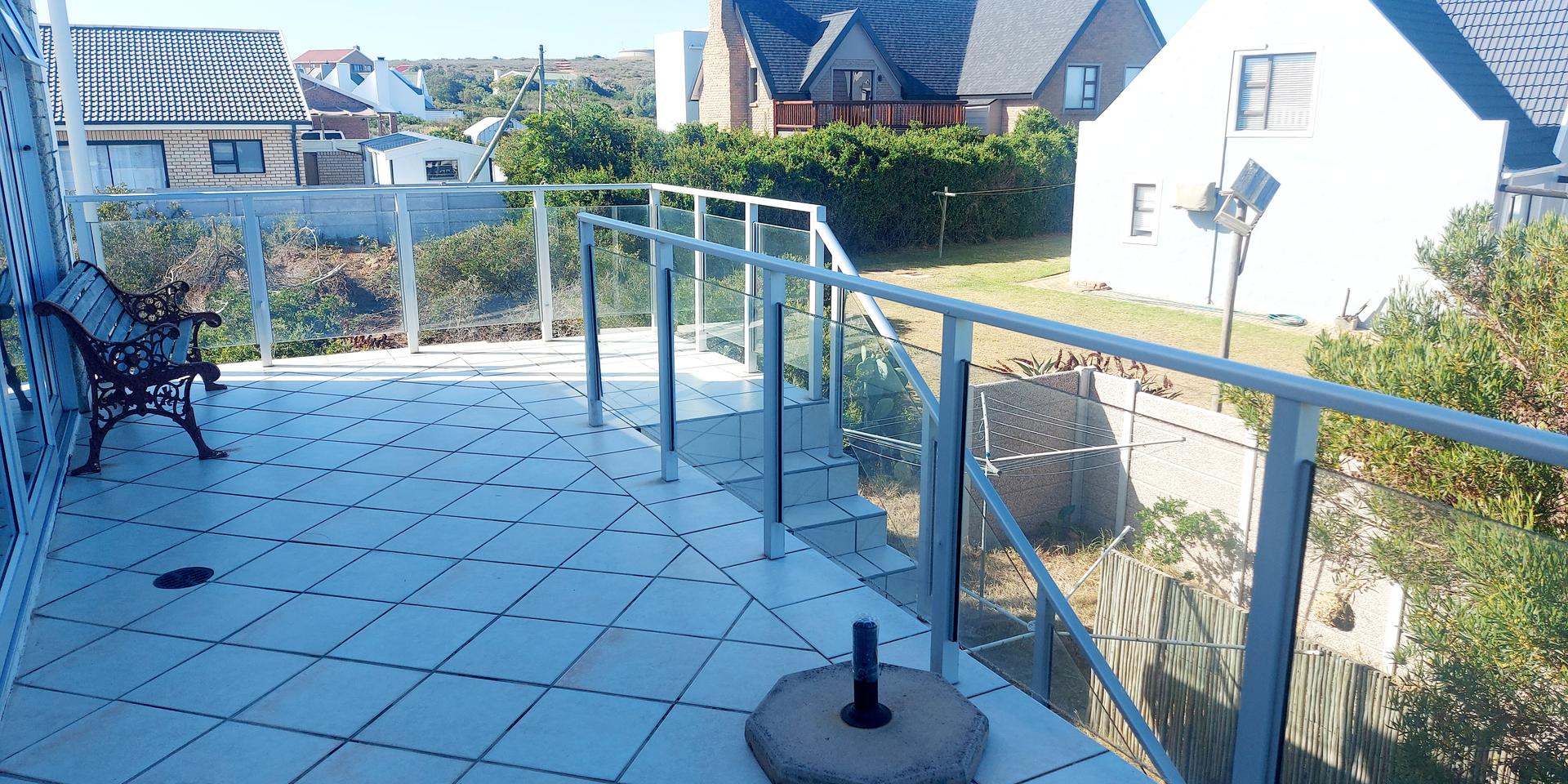 Image 4 of 6