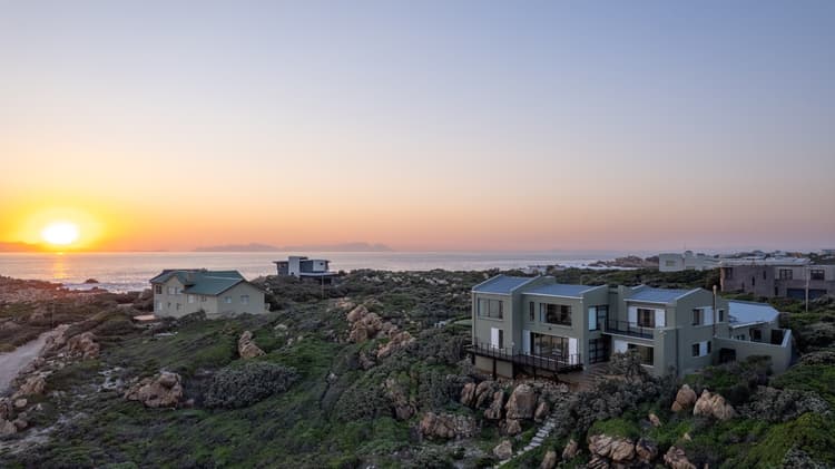 Main property image