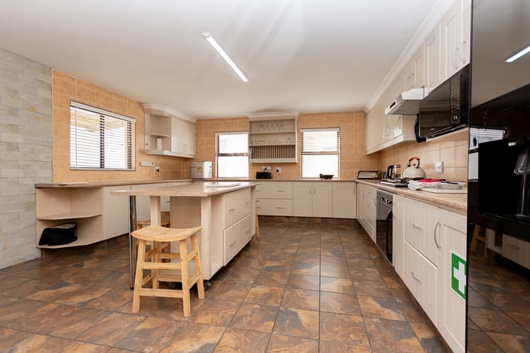 Main property image