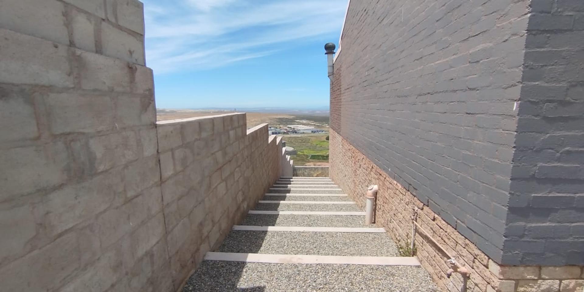 Image 5 of 6