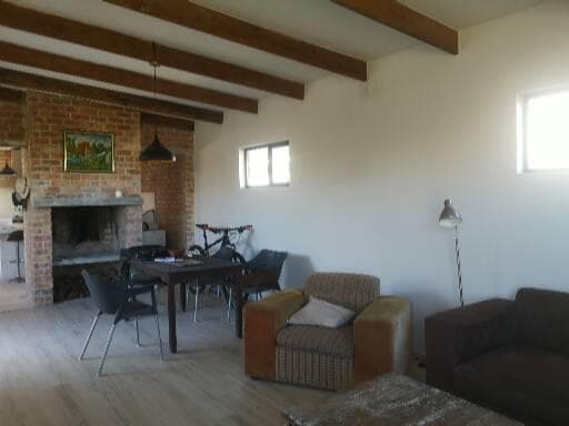 Image 4 of 6