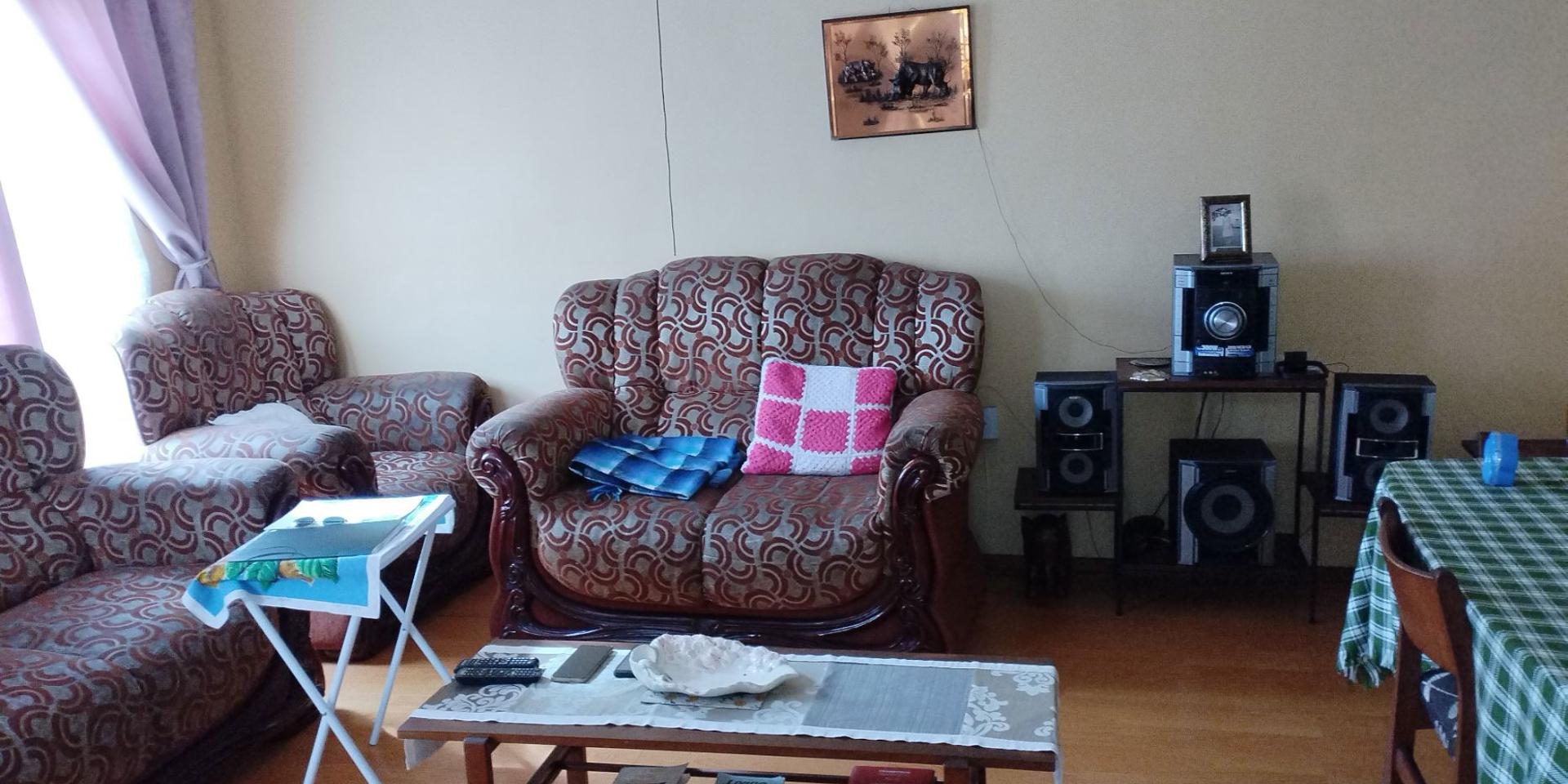 Image 2 of 6