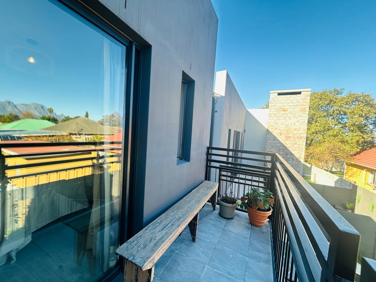 Image 2 of 6